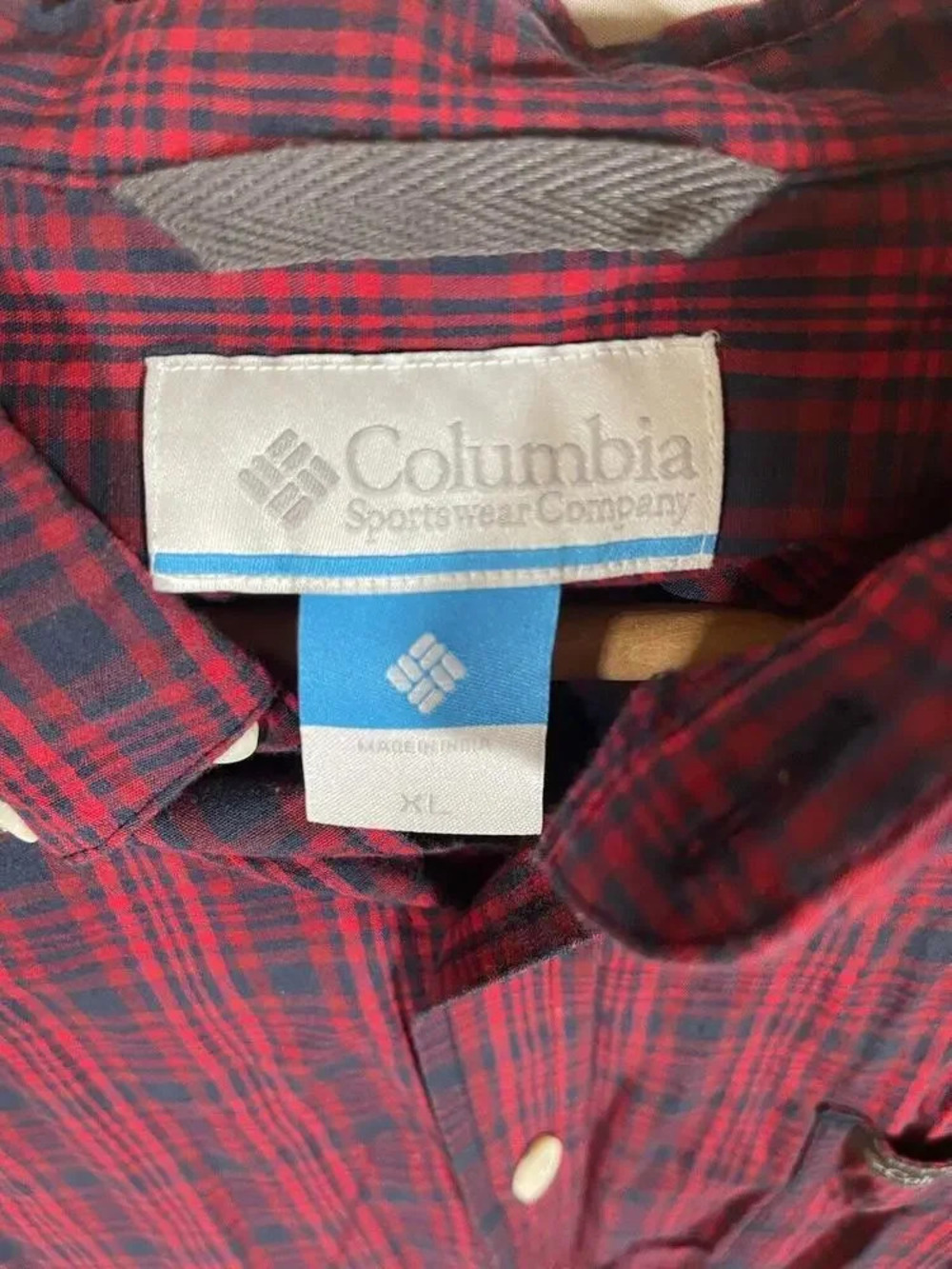 Men’s Columbia Red/Navy Blue Plaid Long Sleeve Button Front Shirt Size XL - Picture 3 of 4